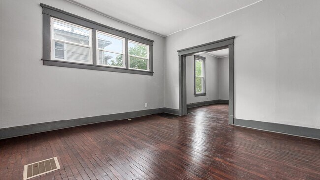 Building Photo - 279 Hudson Ave
