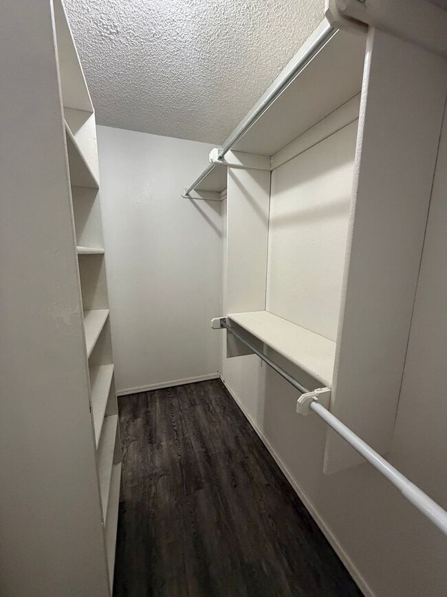 Building Photo - Completely Remodeled 2 Story Duplex - Putnam City Schools - Must See