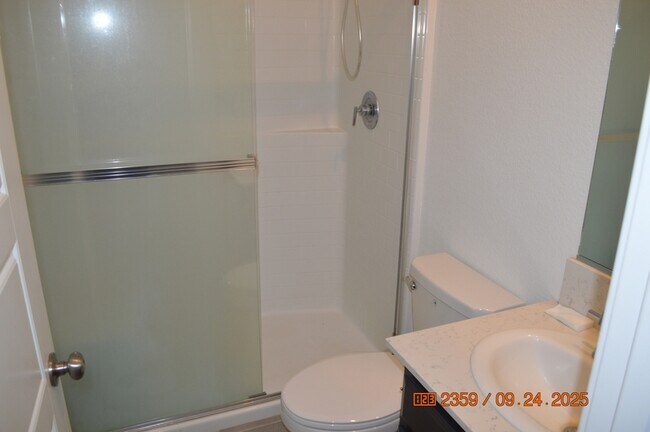 Building Photo - 2411 Urdaneta Way