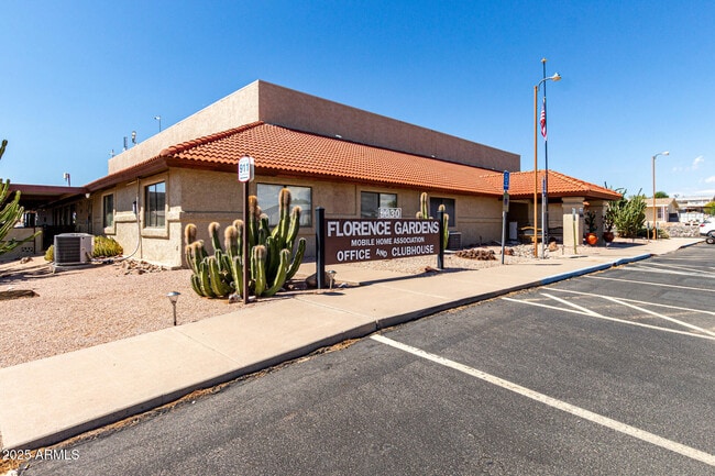 Building Photo - 3609 N Montana Ave