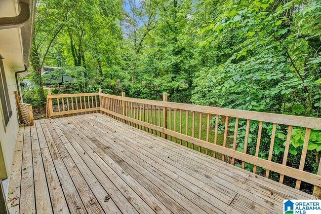 Building Photo - 3541 W Lakeside Dr