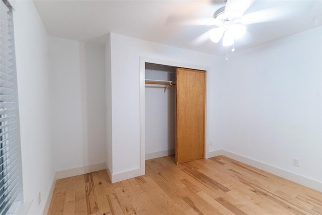 Building Photo - 1309 E 52nd St