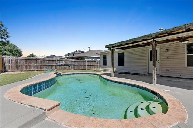 Building Photo - 1014 Mazourka Dr