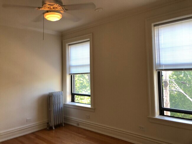 Building Photo - 1126 W Pratt Blvd