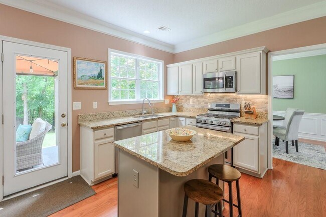 Building Photo - 508 Keeneland Ave