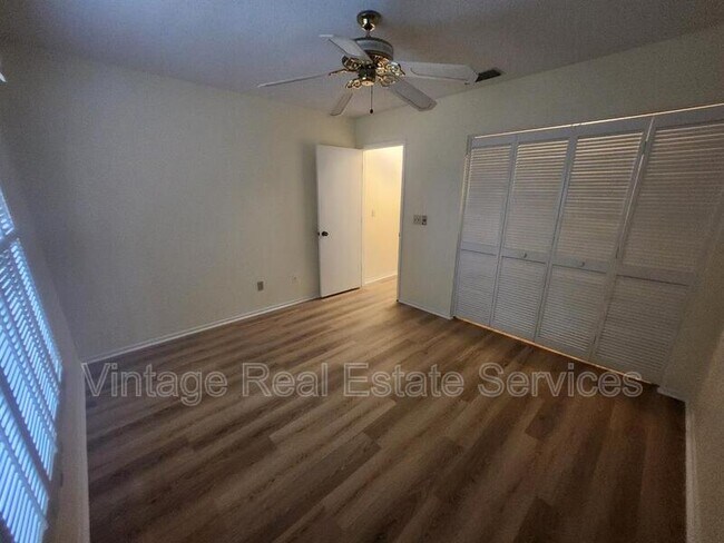 Building Photo - 2842 Highlands Blvd