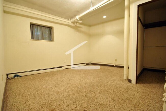 Building Photo - 9/1 No Fee! Spacious 3BR in Hemenway St by Northeastern!