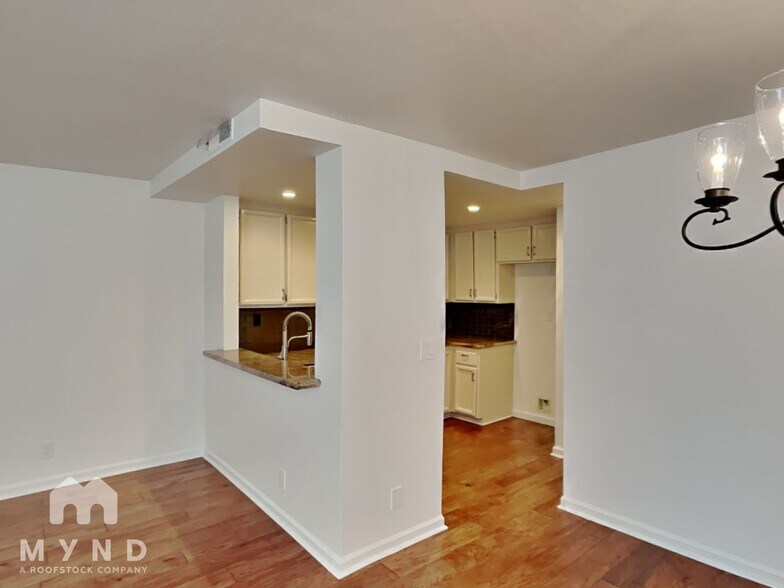 Building Photo - 66 Cherry Ridge Ln