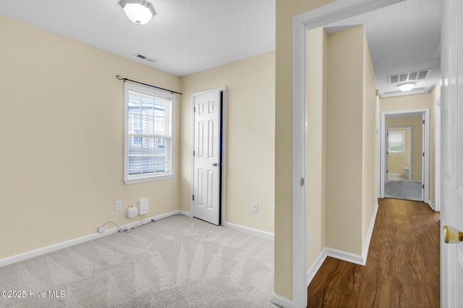 Building Photo - 205 Buckskin Dr