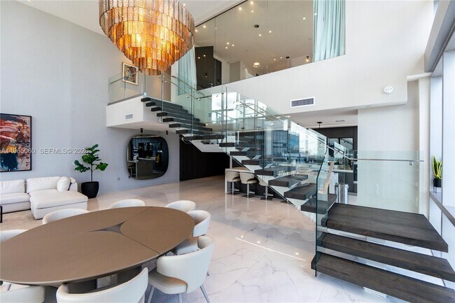 Building Photo - 851 NE 1st Ave