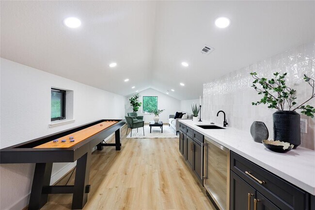 Building Photo - 5510 Harvest Oak Landing Dr