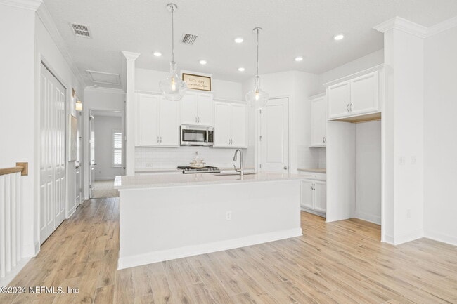 Building Photo - 29 Ibiza Ct