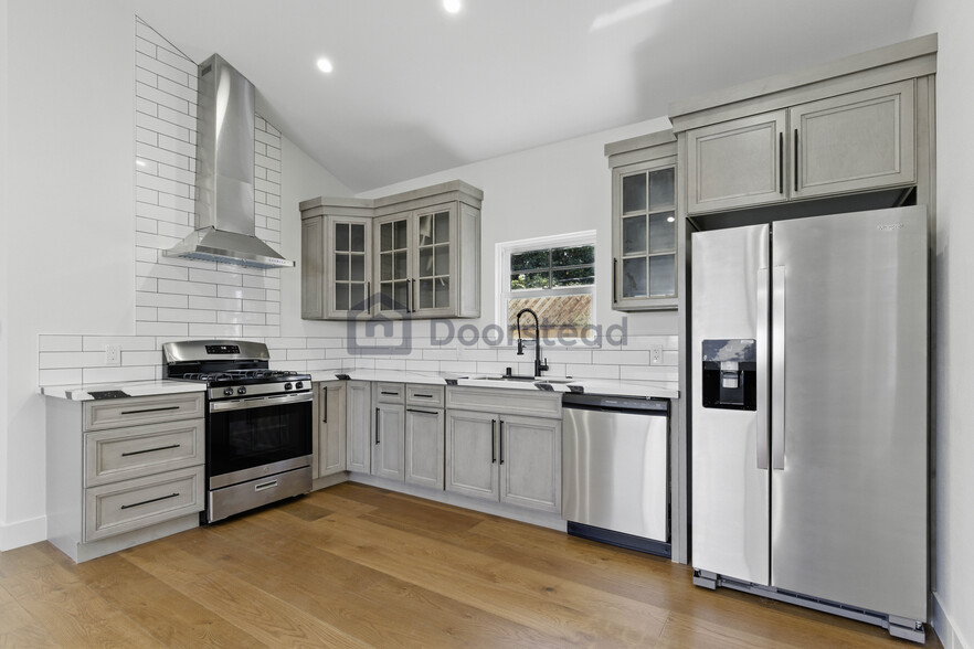 Building Photo - 3012 Pacheco Blvd