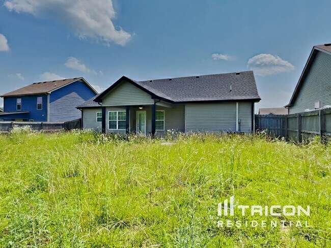 Building Photo - 616 Hollow Crst