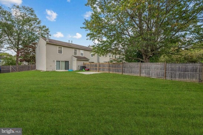 Building Photo - 5806 Red Haven Dr