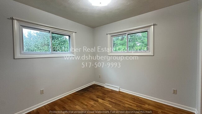 Building Photo - 11150 Beardslee Rd