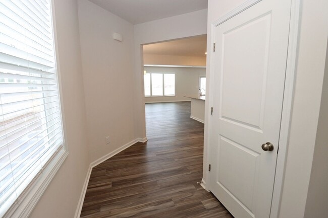 Building Photo - Spacious 3BR Home with Community Pool!
