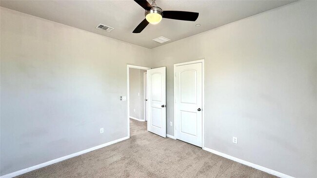 Building Photo - 1001 Zodiac Ln