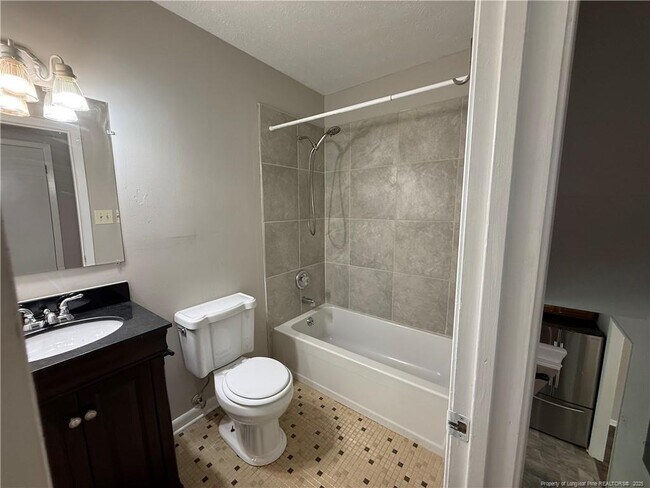 Building Photo - 849 Stoneykirk Dr