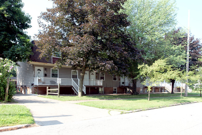 Primary Photo - 701-725 E 5th St