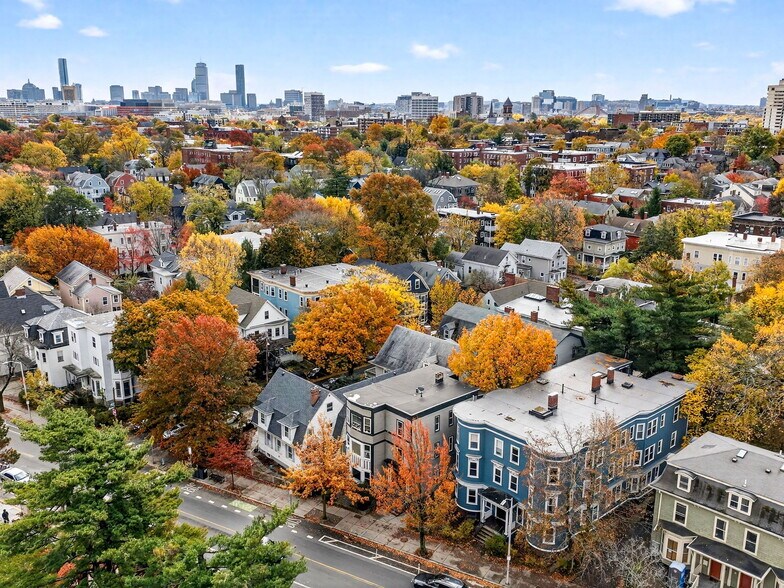 Building Photo - 1576 Cambridge St
