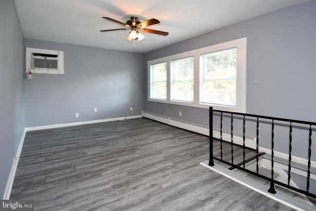 Building Photo - 14105 Robinson Ct