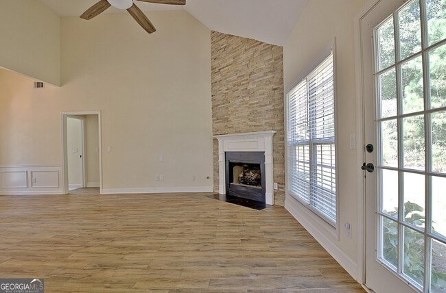 Building Photo - 110 Freeman Forest Dr