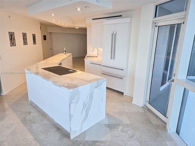 Building Photo - 6301 Collins Ave