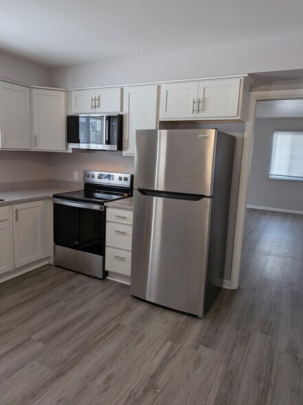 Kitchen - 2863 Cedar Hill Rd