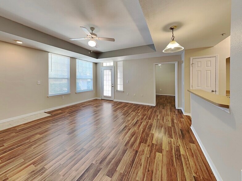 Building Photo - 1101 Vintage Village Ln