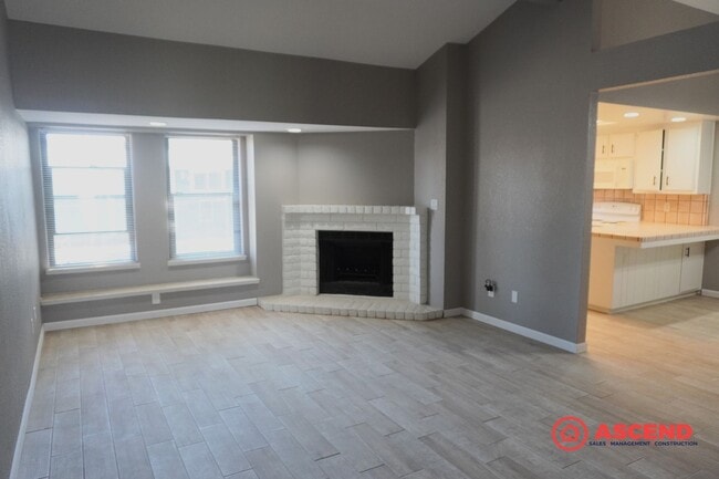 Building Photo - Beautiful 3 Bedroom Home Located in the Southwest!