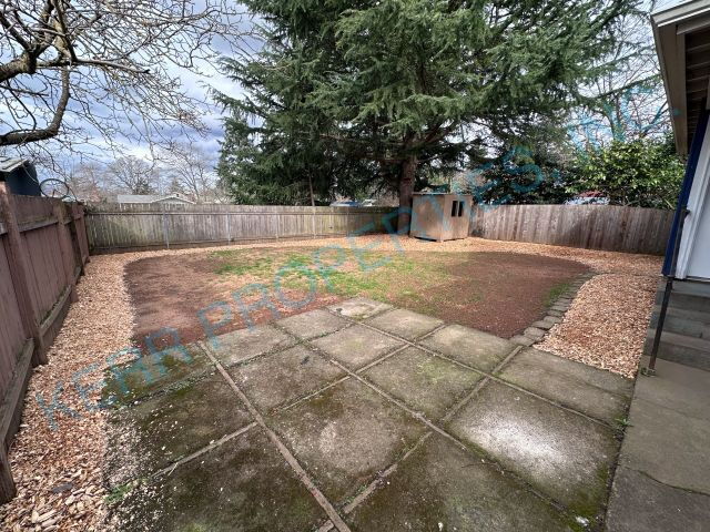 Building Photo - Charming 3-Bedroom Retreat in Milwaukie – Your Perfect 1294 Sq. Ft. Home Awaits!