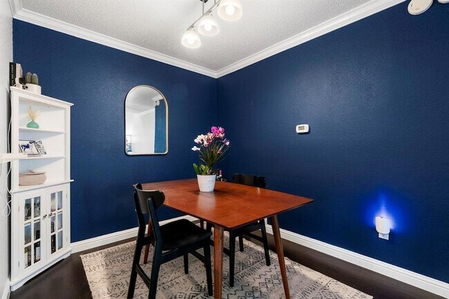 Building Photo - 7635 Guadalupe St