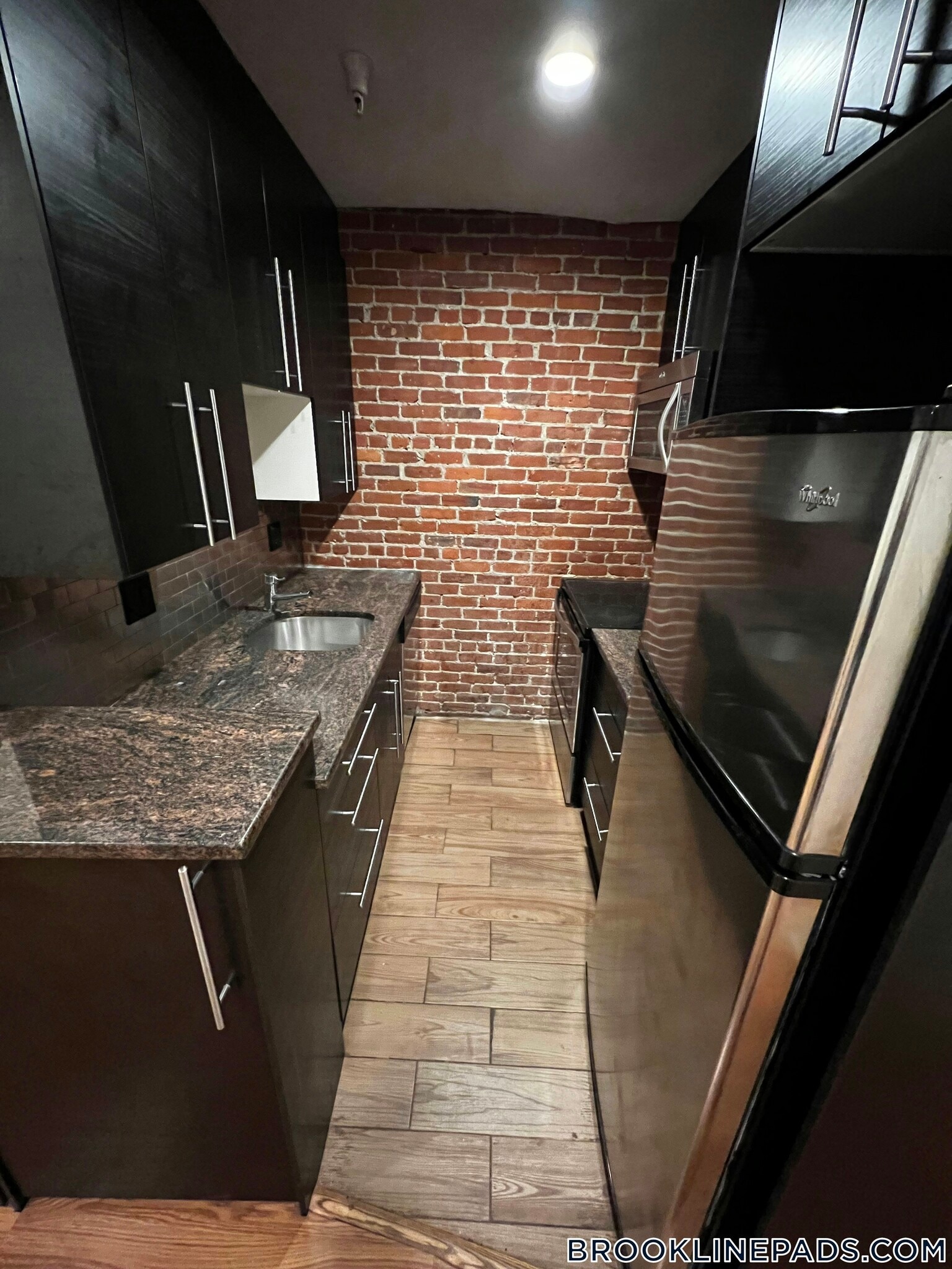 Building Photo - 1203 Beacon St