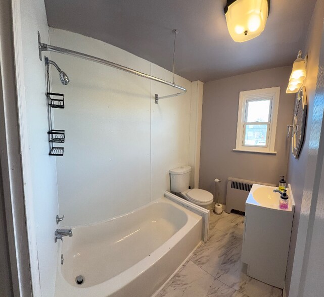 Building Photo - 2366 Baird Blvd