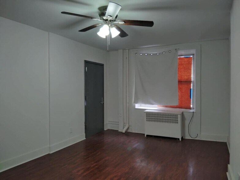 Building Photo - 556 W 161st St