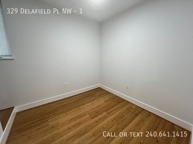 Building Photo - 329 Delafield Pl NW
