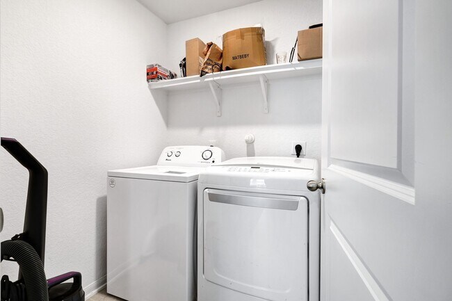 Building Photo - ***APPLICATION CURRENTLY UNDER REVIEW***Tw...