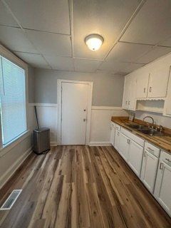 Building Photo - 4035 Gary Dr