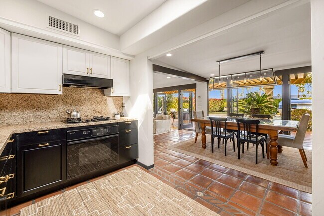 Building Photo - 46310 Shadow Mountain Dr