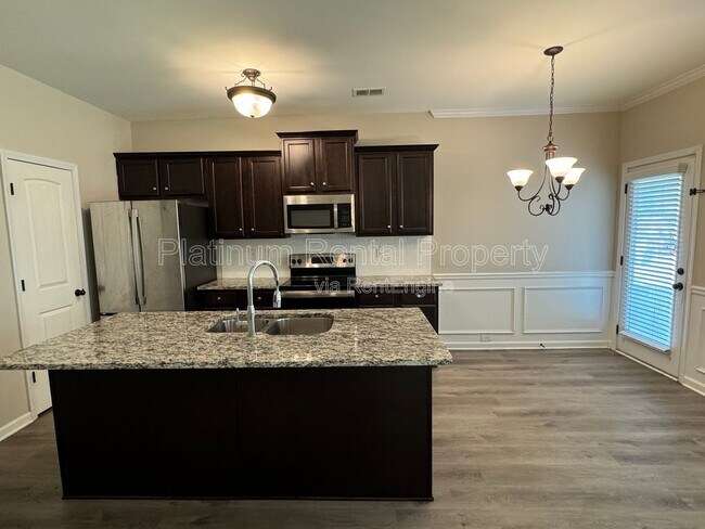 Building Photo - 3368 Pennington Dr