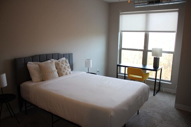 Building Photo - 4415 Lincoln Way