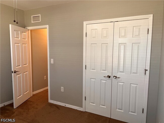 Building Photo - 10353 Canal Brook Ln