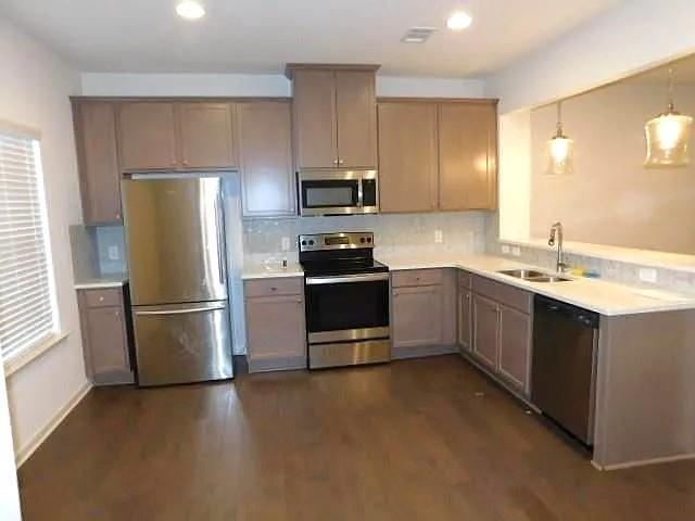 Building Photo - 887 Society Cir