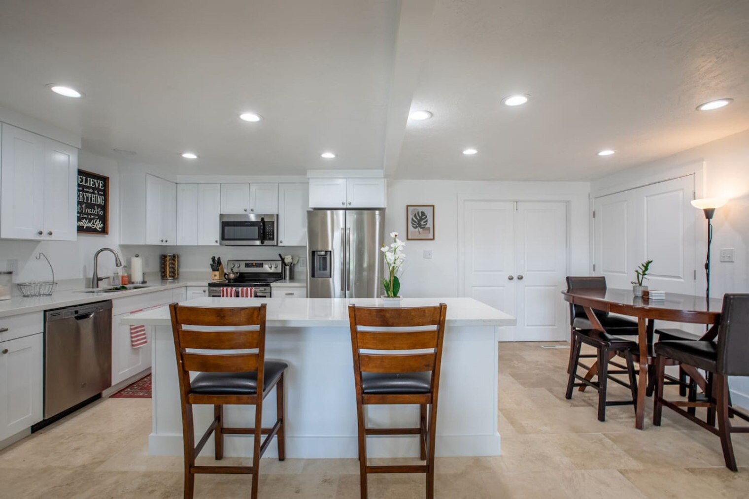 Building Photo - 9949 E Sego Lily Dr