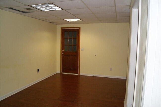 Building Photo - 4239 Glenforest Way