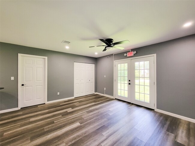 Building Photo - 6327 Mardale Dr