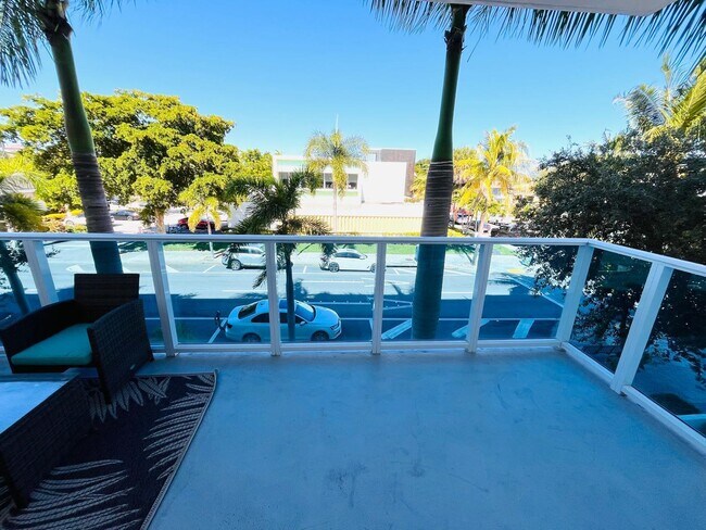 Building Photo - 1 S Palmway