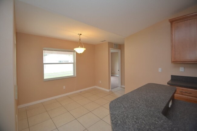 Building Photo - 27 Porcupine Dr