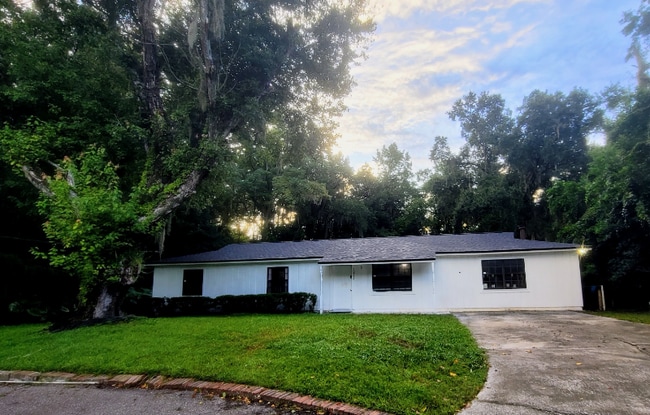 Building Photo - 10777 Bolyard Dr